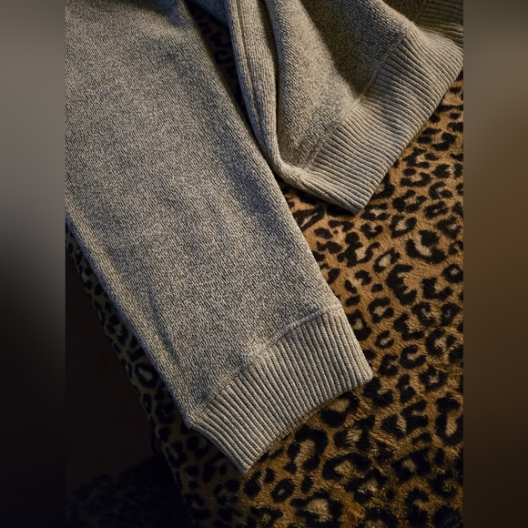 Sweater - Picture 3 of 5